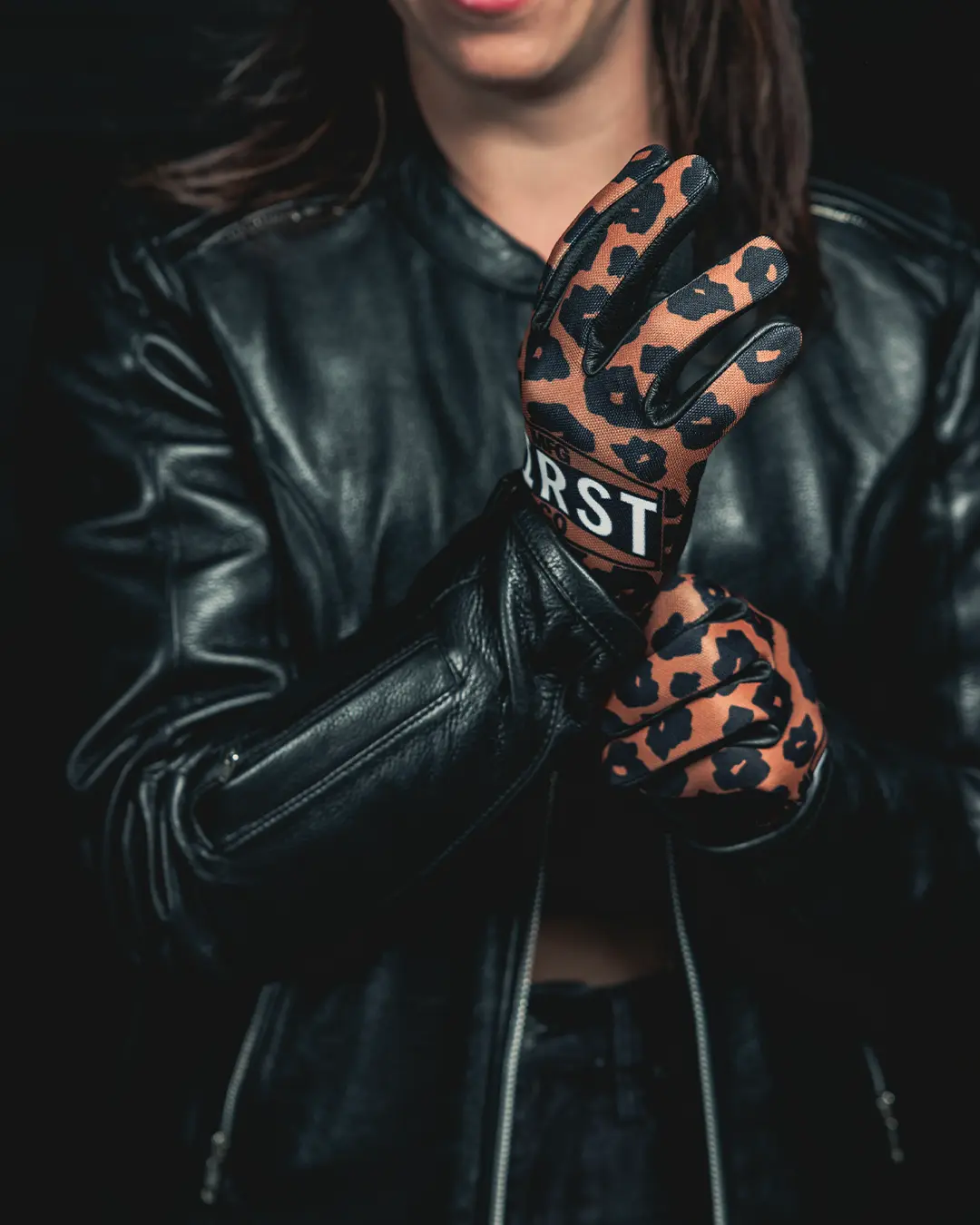 Cheetah Women's Clutch Gloves - Image 5